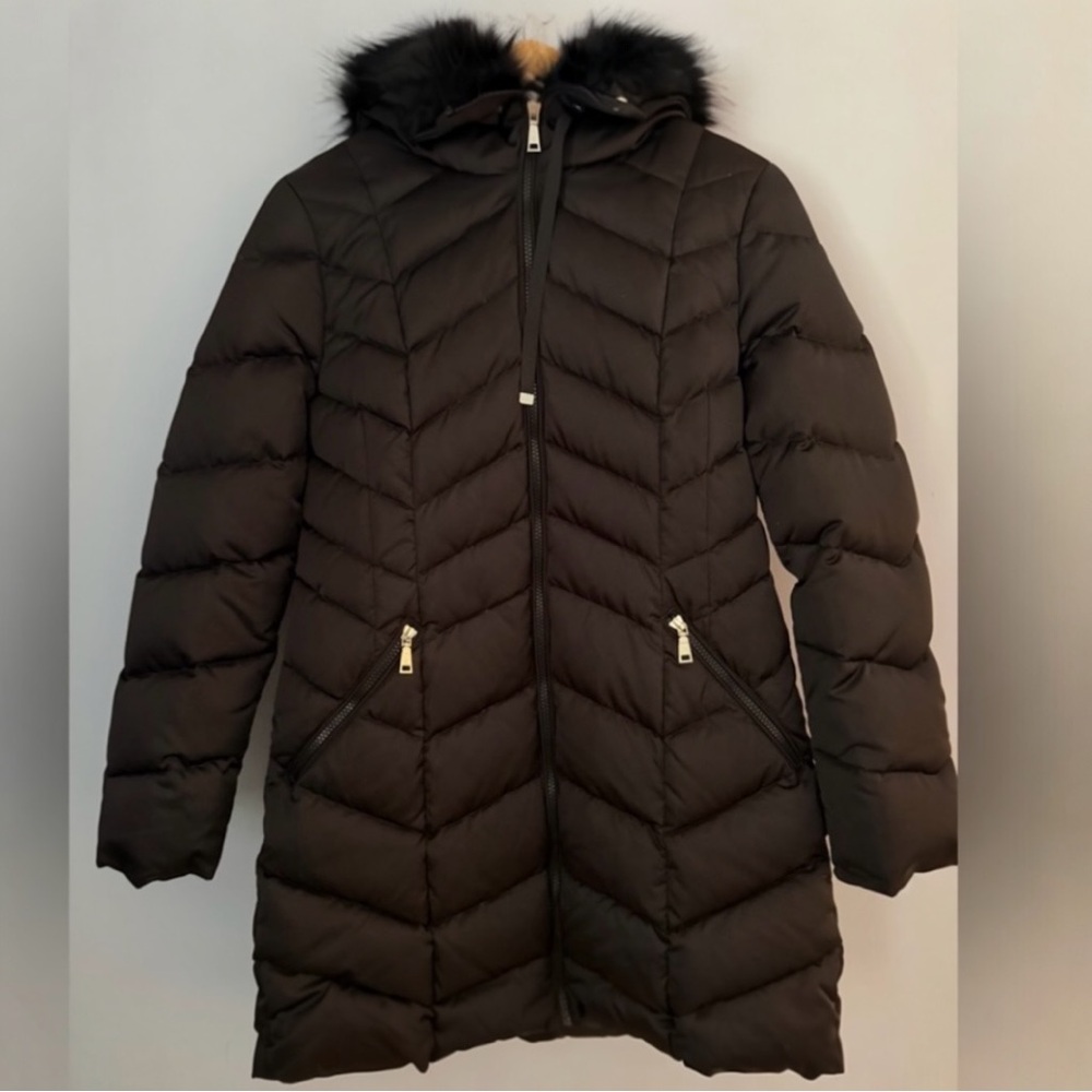Tahari Black Down Puffer Coat with Removable Faux Fur Hood | Size M | Like New - Picture 2 of 16